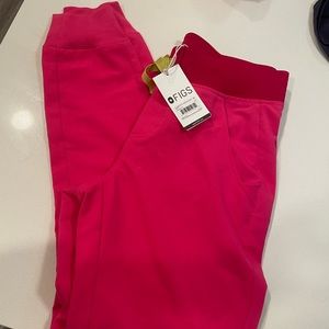 NWT wear figs joggers  hot pink XS